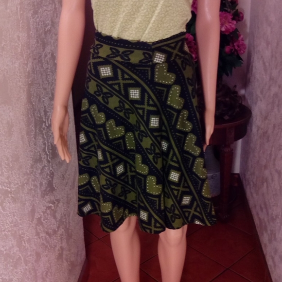 Dresses & Skirts - Black Green white cotton Skirts